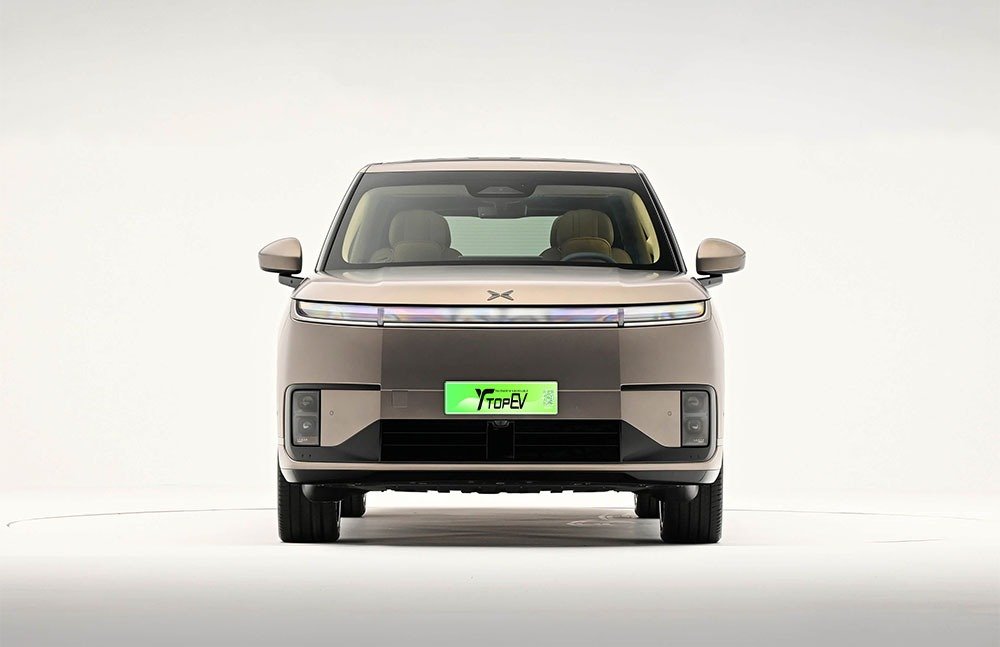 imgi_3_1_3(121) XPeng GX 2026 BEV – Ready for Export From China | Latest Chinese Cars Qatar - Image 1
