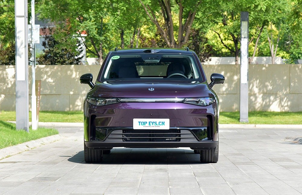 imgi_3_1_3(14) 2026 Leapmotor C16 – China Export Vehicle | Chinese Electric Vehicle Qatar - Image 1
