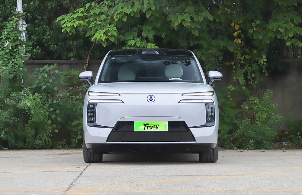 imgi_3_1_3(24) 2026 Denza N8L – China Export Vehicle | Chinese Sedan for Sale Qatar - Image 1