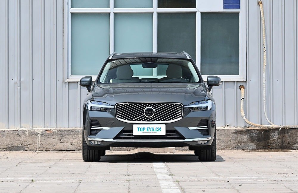 imgi_3_1_3(26) 2026 Volvo XC60 – China Export Vehicle | Electric Vehicle From China Qatar - Image 1