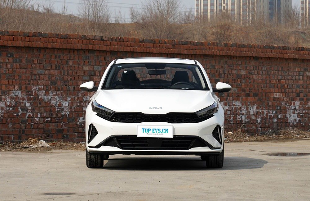 imgi_3_1_3(79) Kia K3 – China Export Vehicle | Direct China Car Price Qatar - Image 1