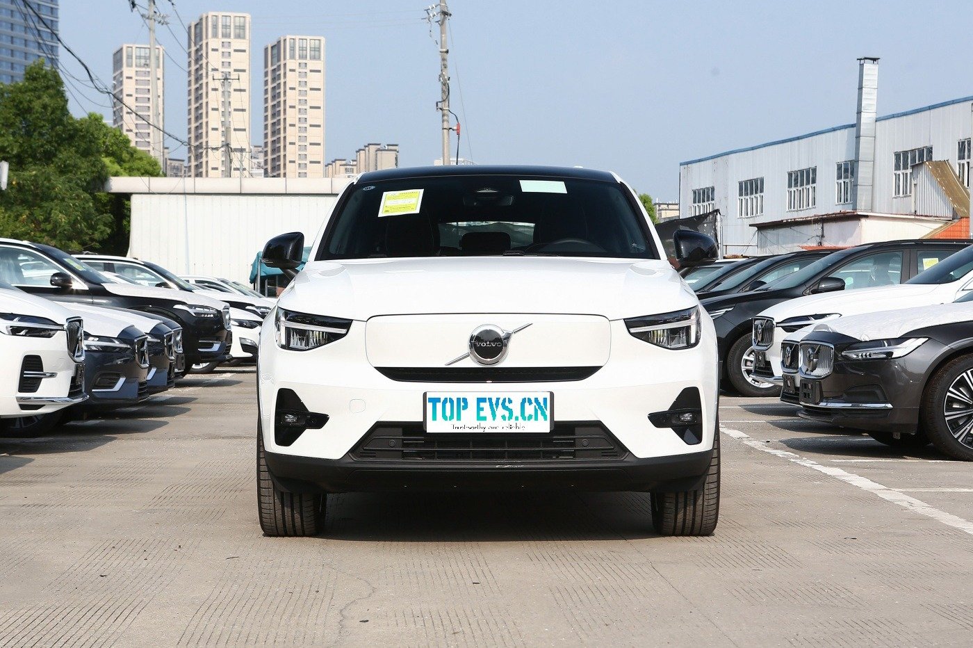 imgi_16_Volvo C40 PHEV VOLVO XC60 PHEV – For Sale From China | Buy Chinese Cars Qatar - Image 1